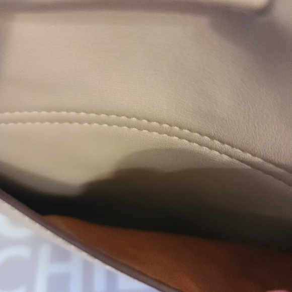 MELIE BIONCO LARGE CROSSBODY W GOLD CHAIN STRAP - Picture 6 of 15